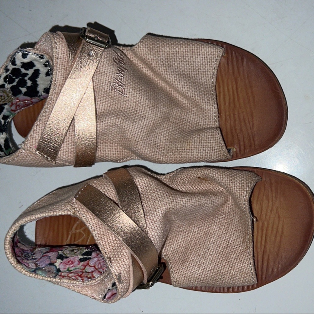 Girls Blowfish Malibu Blumoon Sandal